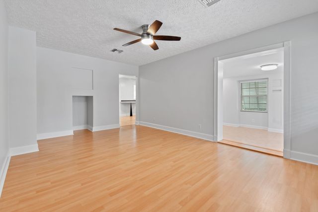 214 Seville Road, West Palm Beach, FL 33405