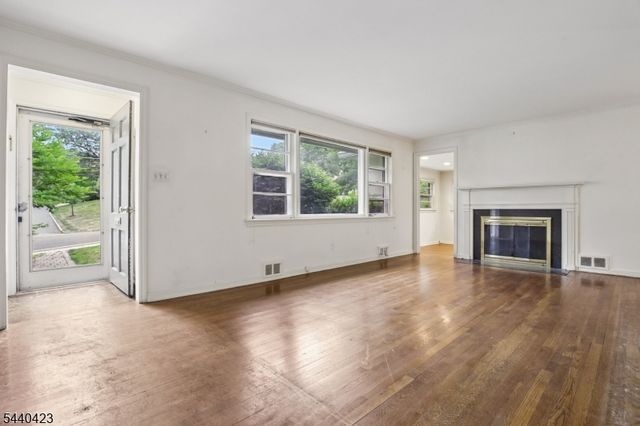 61 Samson Ave, Madison Boro, NJ 07940