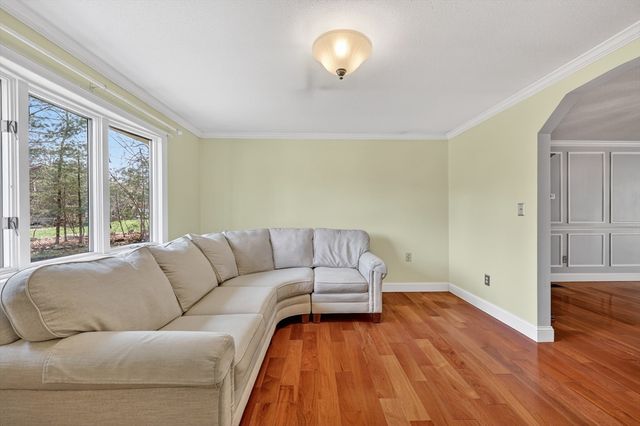 24 Orchard St, Berkley, MA 02779