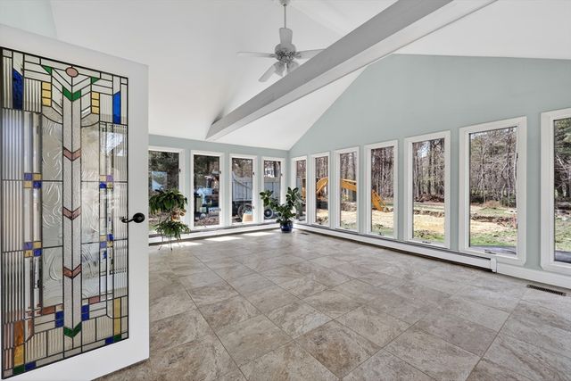 24 Orchard St, Berkley, MA 02779