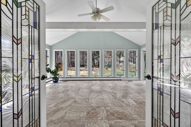 24 Orchard St, Berkley, MA 02779