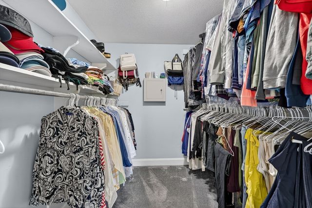 24 Orchard St, Berkley, MA 02779