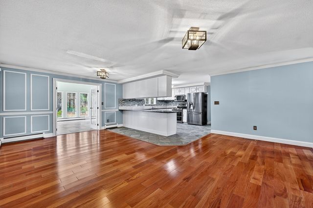 24 Orchard St, Berkley, MA 02779