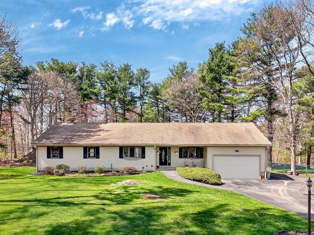 24 Orchard St, Berkley, MA 02779