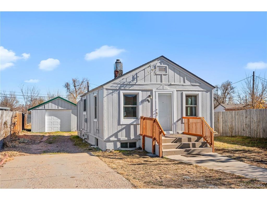 2706 7th Ave, Greeley, CO 80631