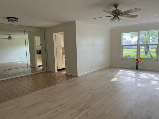 7293 W Oakridge Circle, Lake Worth, FL 33462