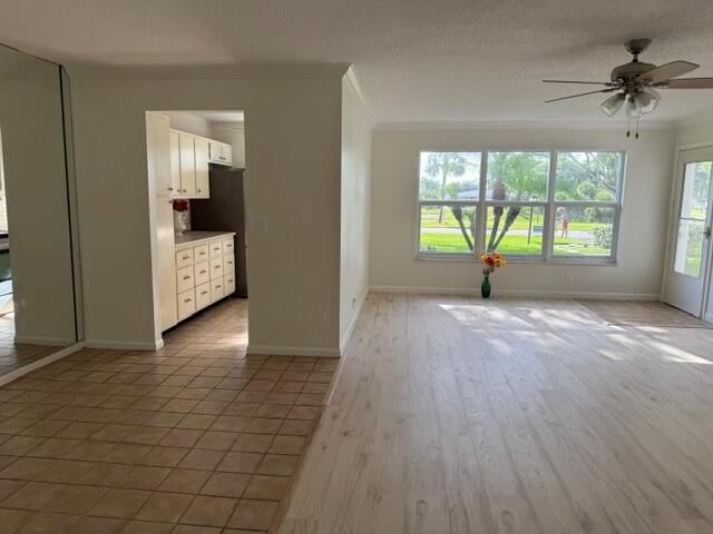 7293 W Oakridge Circle, Lake Worth, FL 33462