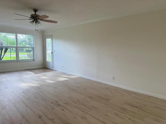 7293 W Oakridge Circle, Lake Worth, FL 33462