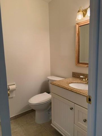 7293 W Oakridge Circle, Lake Worth, FL 33462