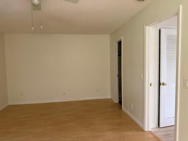 7293 W Oakridge Circle, Lake Worth, FL 33462