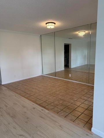 7293 W Oakridge Circle, Lake Worth, FL 33462