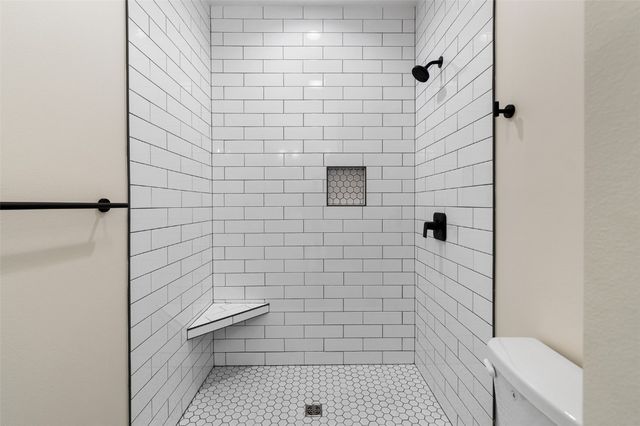 366 Hidden Ridge Drive, Coralville, IA 52241