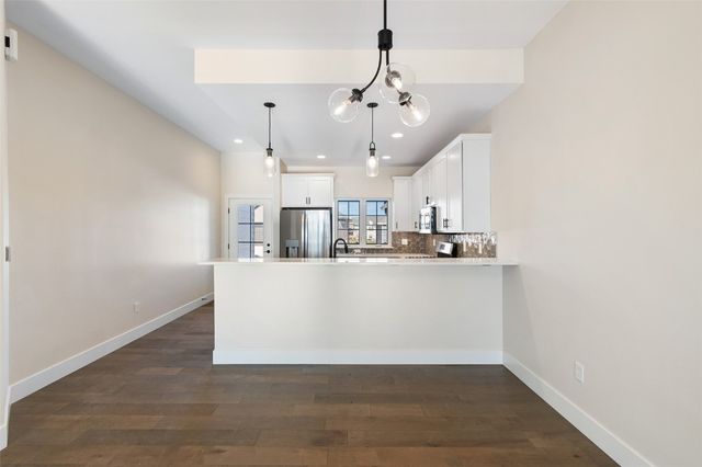 366 Hidden Ridge Drive, Coralville, IA 52241