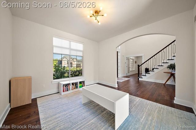 1942 Nottingham Drive, Rochester Hills, MI 48307