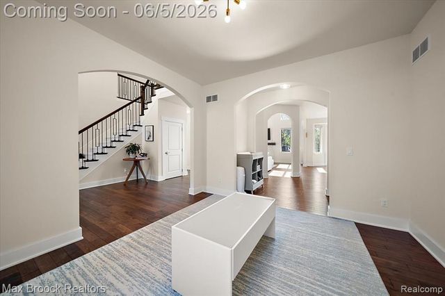 1942 Nottingham Drive, Rochester Hills, MI 48307