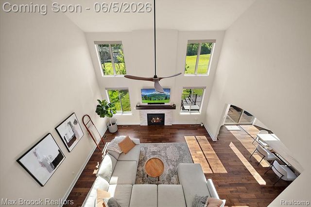 1942 Nottingham Drive, Rochester Hills, MI 48307
