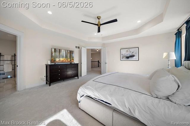 1942 Nottingham Drive, Rochester Hills, MI 48307