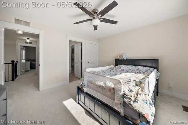 1942 Nottingham Drive, Rochester Hills, MI 48307