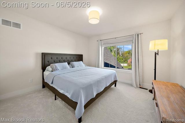 1942 Nottingham Drive, Rochester Hills, MI 48307