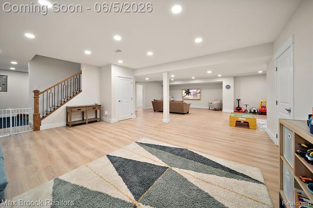 1942 Nottingham Drive, Rochester Hills, MI 48307