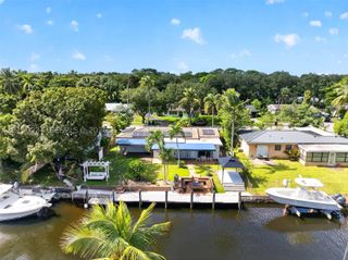 2100 SW 23rd Ter, Fort Lauderdale, FL 33312