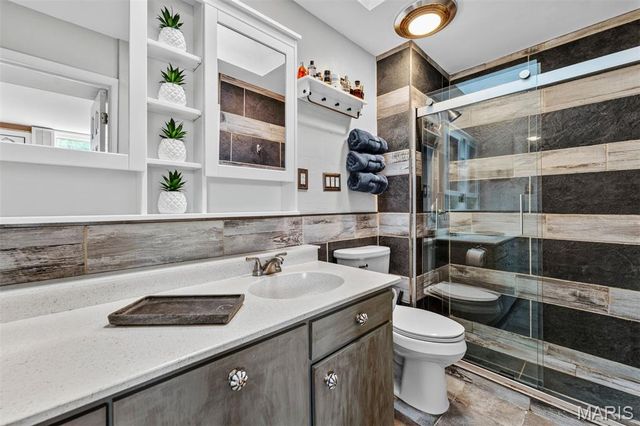 10 Crabapple Court, Olivette, MO 63132