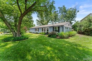 10 Crabapple Court, Olivette, MO 63132