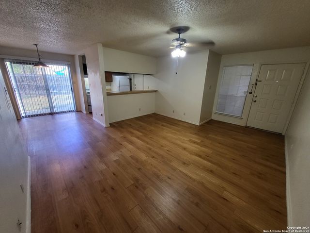 8936 Golden Brook, San Antonio, TX 78250