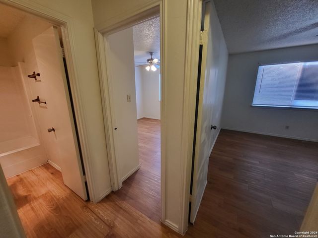 8936 Golden Brook, San Antonio, TX 78250