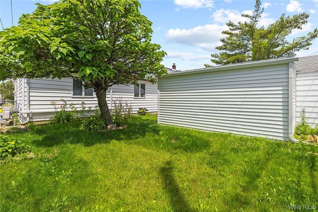 194 Hoover Avenue, Tonawanda, NY 14217