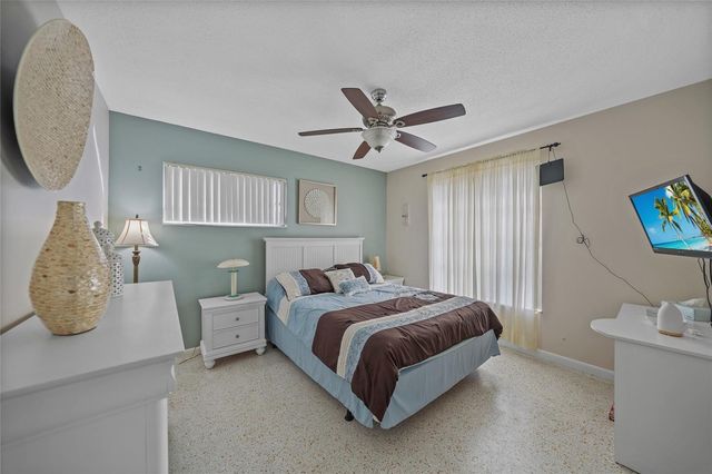 2155 LAKESHORE CIRCLE, Port Charlotte, FL 33952