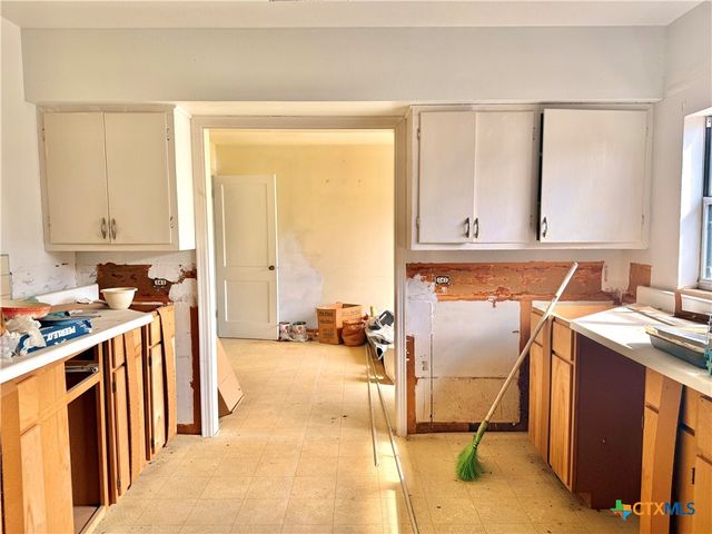 1314 Gardien Street, Gonzales, TX 78629