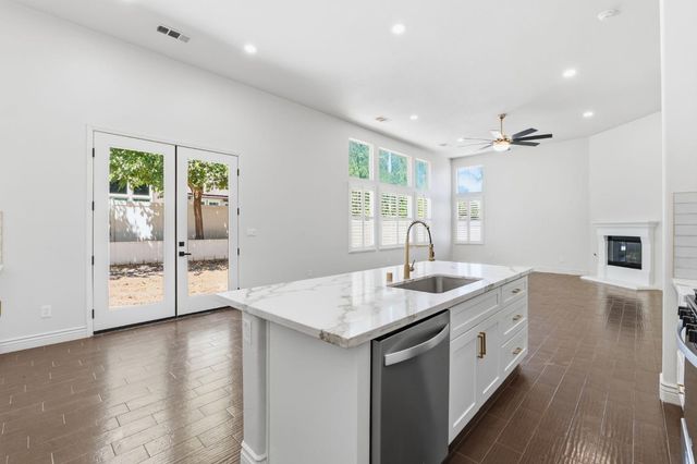 5504 Tapia Court, Bakersfield, CA 93306