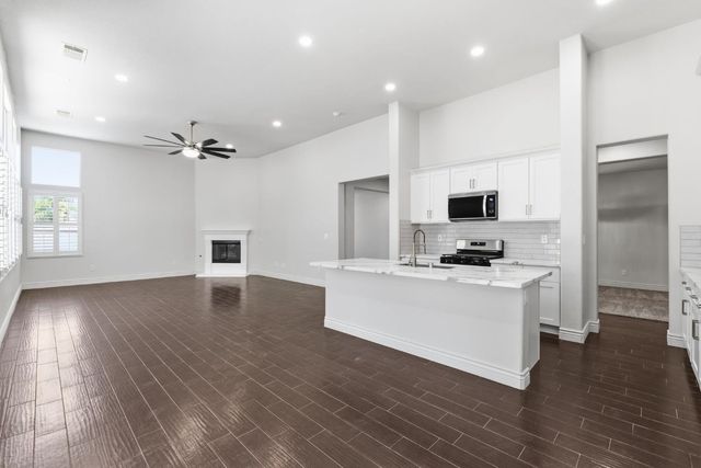 5504 Tapia Court, Bakersfield, CA 93306