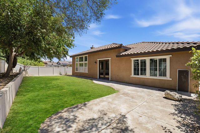 5504 Tapia Court, Bakersfield, CA 93306