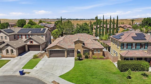 5504 Tapia Court, Bakersfield, CA 93306
