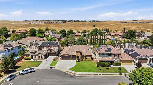 5504 Tapia Court, Bakersfield, CA 93306
