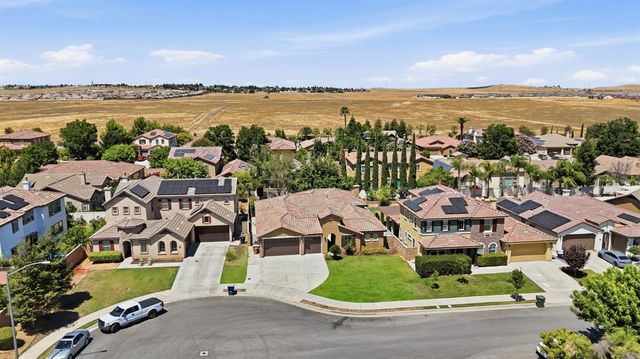 5504 Tapia Court, Bakersfield, CA 93306