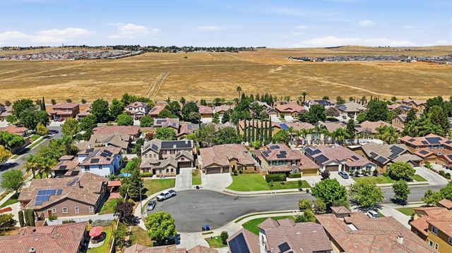 5504 Tapia Court, Bakersfield, CA 93306