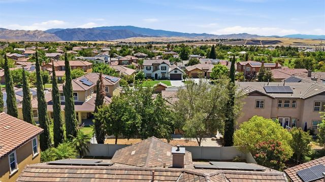 5504 Tapia Court, Bakersfield, CA 93306