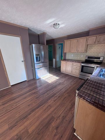 114 Mossburg Rd, Chesnee, SC 29323