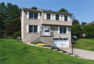 533 Hickory Ln, Chartiers, PA 15342