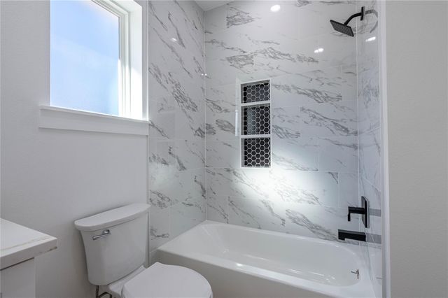 352 County Road 6490, Dayton, TX 77535