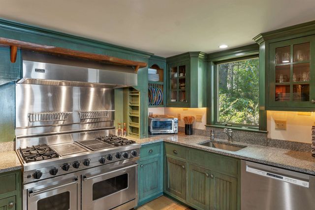 28 Veasey Shore Road, Meredith, NH 03253