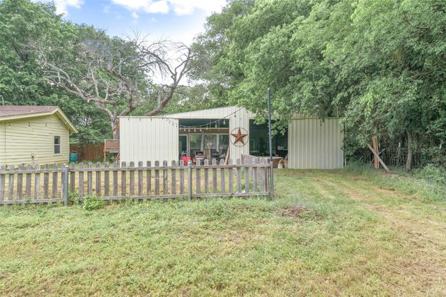 201 Killough Street, Newark, TX 76071
