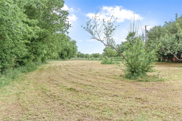 201 Killough Street, Newark, TX 76071