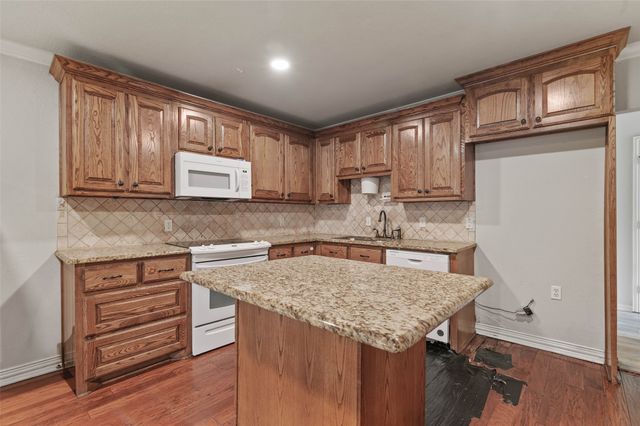 201 Killough Street, Newark, TX 76071