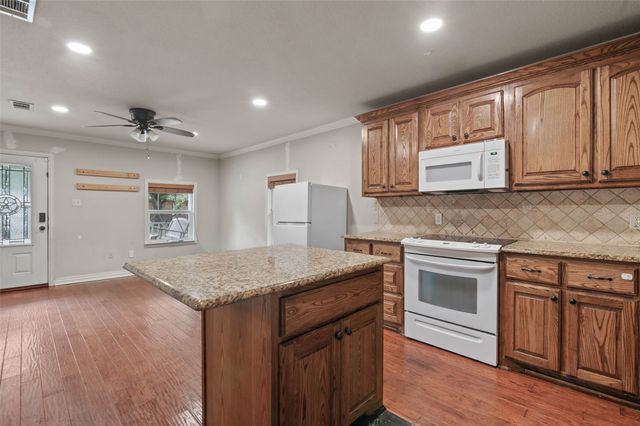 201 Killough Street, Newark, TX 76071