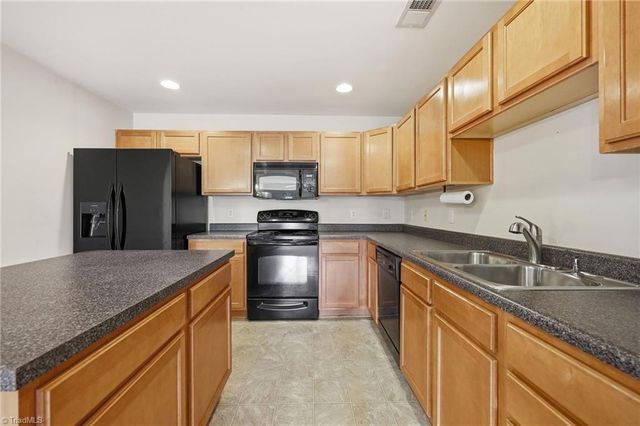 1380 Heritage Pointe Drive 204, Winston-salem, NC 27127