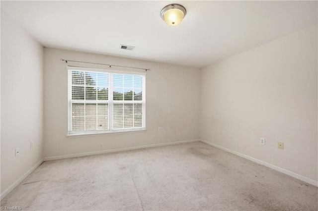 1380 Heritage Pointe Drive 204, Winston-salem, NC 27127